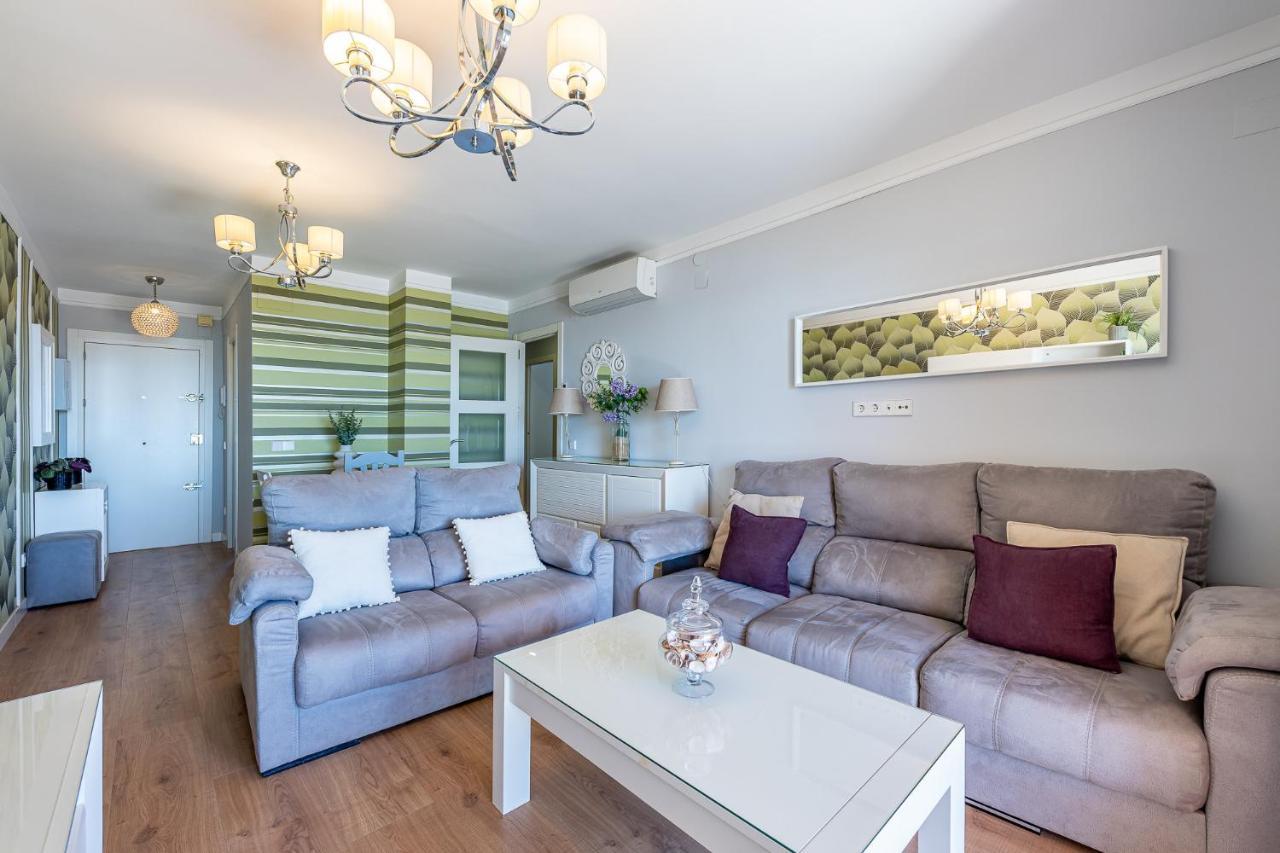 797 Holiday Rentals - Amplio Piso Con Terraza En Primera Linea De Playa Torremolinos Zewnętrze zdjęcie